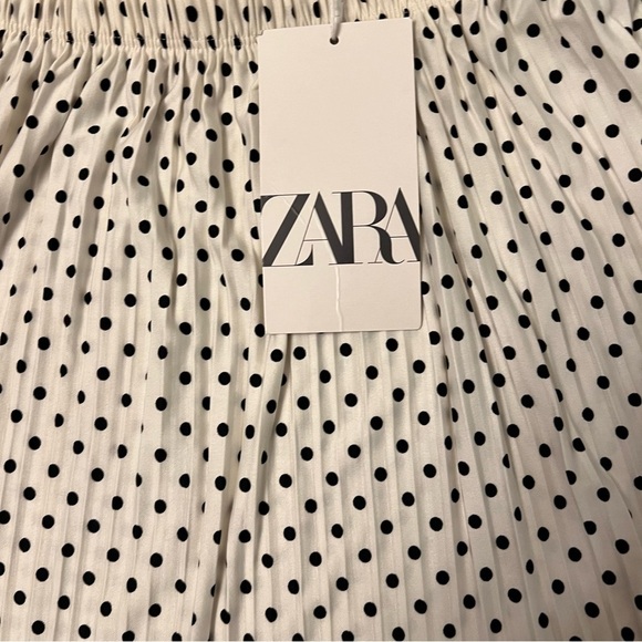 Zara Polkadot Mini Skirt - Black & White Polkadot - Small - NWT - Picture 3 of 7